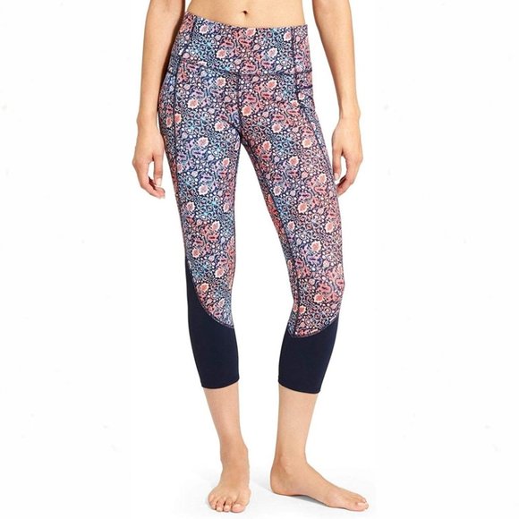 Athleta Pants - Athleta High Rise Tapestry Chaturanga Crop Legging